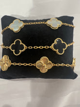 Load image into Gallery viewer, Clover Bracelet