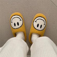 Load image into Gallery viewer, Smiley Face Slippers