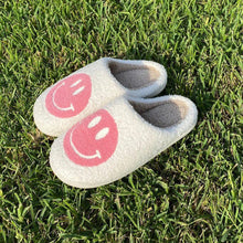 Load image into Gallery viewer, Smiley Face Slippers - Pink