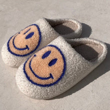 Load image into Gallery viewer, Smiley Face Slippers - Pink