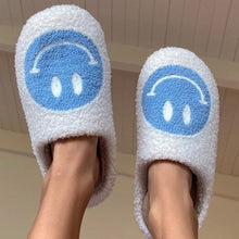 Load image into Gallery viewer, Smiley Face Slippers - Pink
